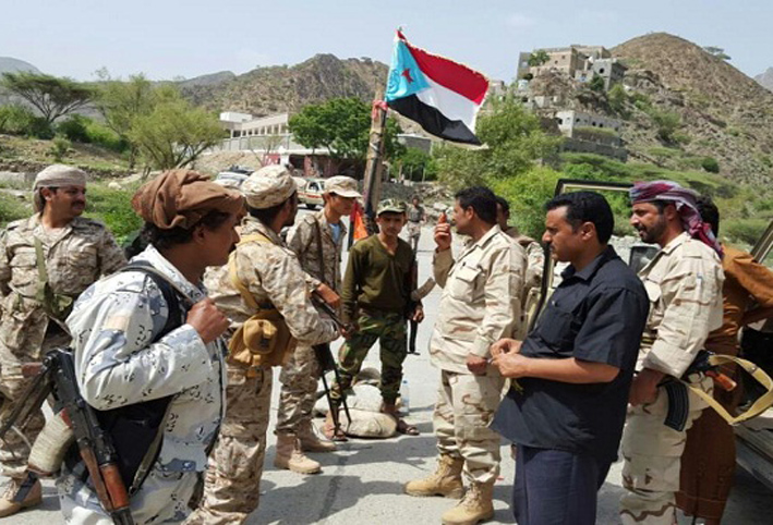 ماذا يحدث بين قوات "الحماية الرئاسية" و"الحزام الأمني" في عدن؟