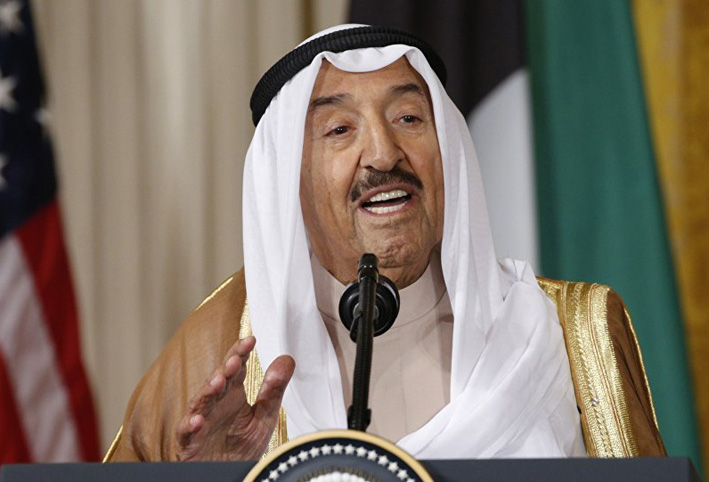 أمير الكويت يغادر المستشفى بعد فحوصات طبية ناجحة 