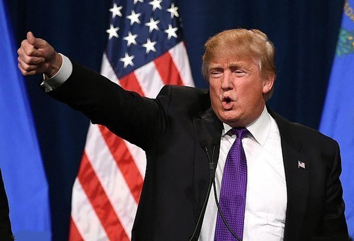 ترامب يتعهد بـ"دعم عظيم" للمحتجين في إيران