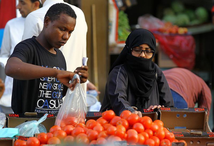 القيمة المضافة ورفع البنزين يرفعان التضخم بالسعودية لـ3%