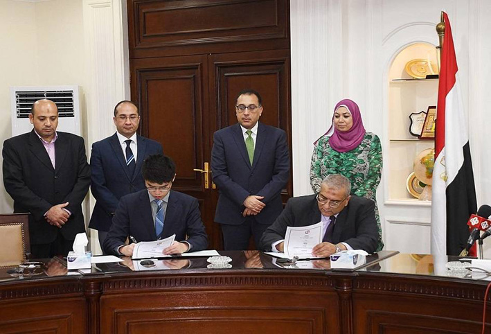 مصر تتعاقد مع الصين لإنشاء أول منطقة صناعية بالعلمين الجديدة