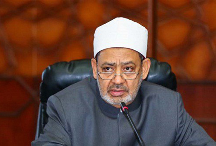 الطيب: مناهج الأزهر الحل الأمثل لمشكلة التطرف والإرهاب