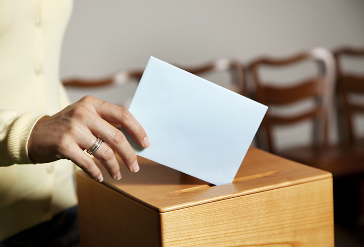 الوطنية للانتخابات تعلن نتيجة انتخابات مجلس النواب التكميلية