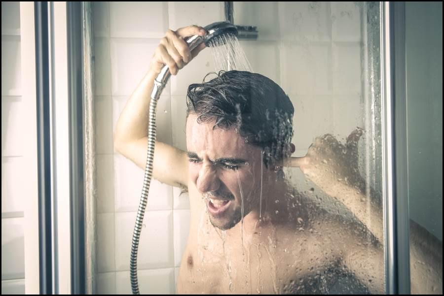 مرض نادر يحرم رجل نيوزلندى من الاستحمام أكثر من 40 عامًا