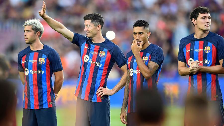 برشلونة يتوقع ربحًا يصل لـ 274 مليون يورو