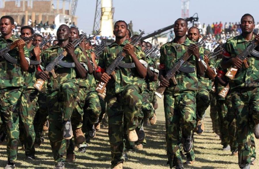  الجيش السوداني: نطمئن الشعب أن القوات المسلحة متماسكة وستحسم الموقف قريبا