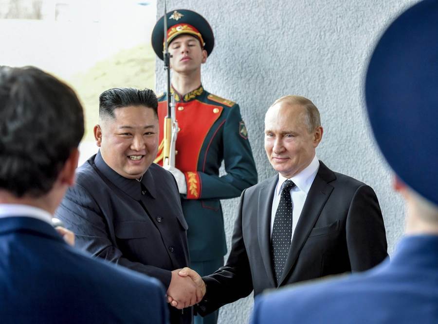  كيم جونغ لبوتين: روسيا ستحقق "انتصاراً كبيراً" على أعدائها