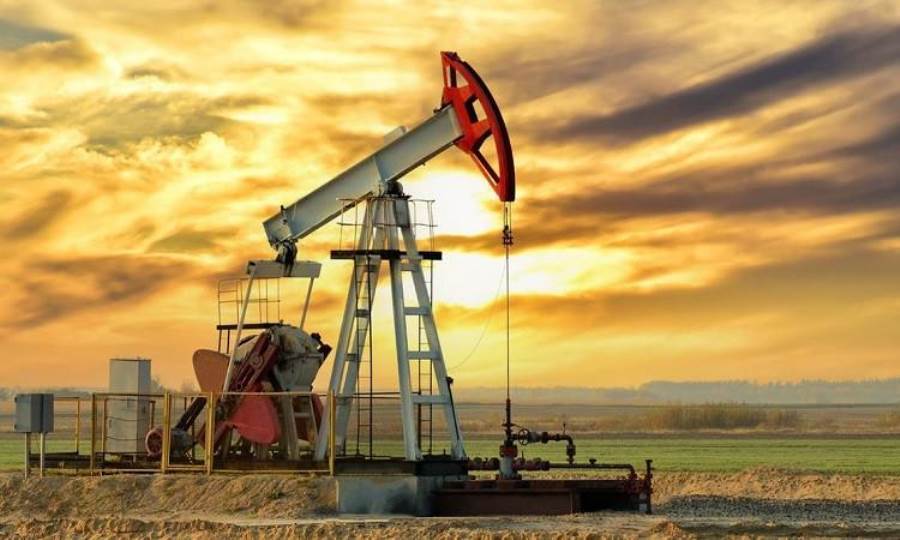  النفط يتجه لتسجيل أكبر انخفاض أسبوعي منذ مارس