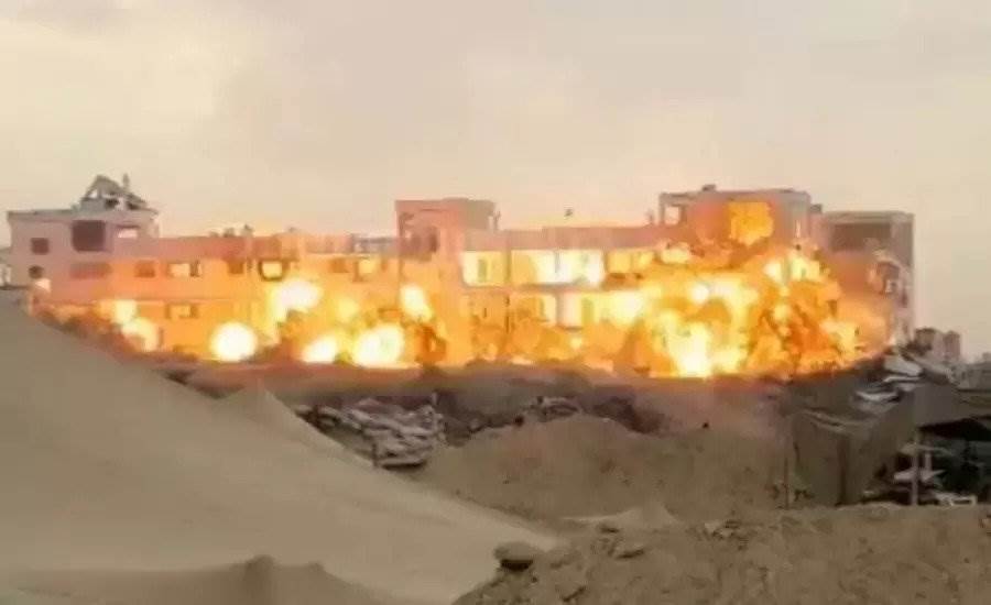 جيش الاحتلال يفجر مبنى المجلس التشريعي في غزة