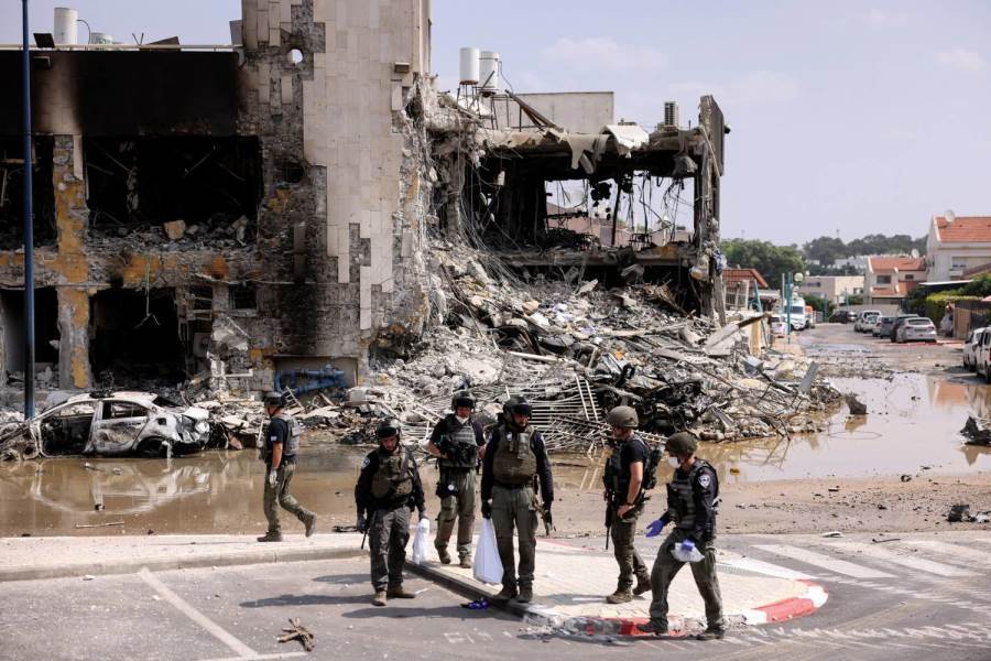 الاحتلال يهدد باستئناف قصف غزة حال عدم تغيير قائمة الأسرى الفلسطينيين