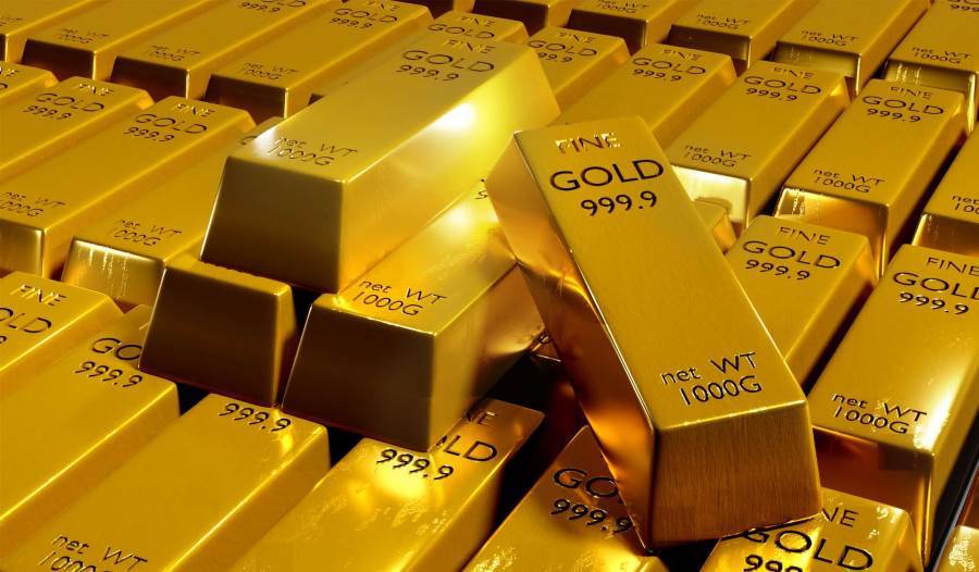 الذهب يتراجع رغم هبوط الدولار وسط ترقب لبيانات البنك الفيدرالي