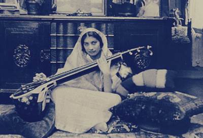 نور عنايت .. أول جاسوسة تستخدم اللاسلكي