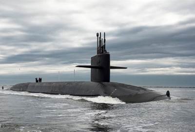 أمريكا تستعين بغواصة نووية و 150 صاروخ توماهوك لتهديد كوريا الشمالية