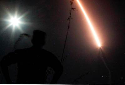 بالصور .. رداَ على كوريا الشمالية الجيش الأميركي يختبر درعا مضادا للصواريخ البالستية