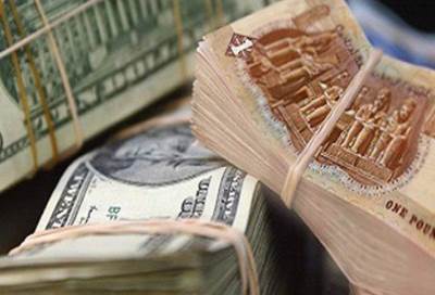 استقرار نسبي للدولار عند 17.95 جنيه للشراء و 18.05 للبيع