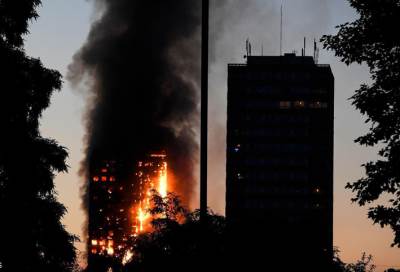 بالفيديو .. مقتل وإصابة 33 شخص فى حريق هائل ببرج مكون من 27 طابقا غربي لندن