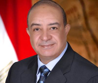 كلينتون يحذر إدارة ترامب من أمر سيء