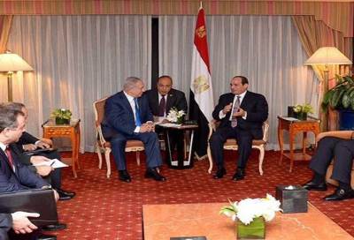 بالصور .. أول محادثات علنية بين السيسي ونتنياهو