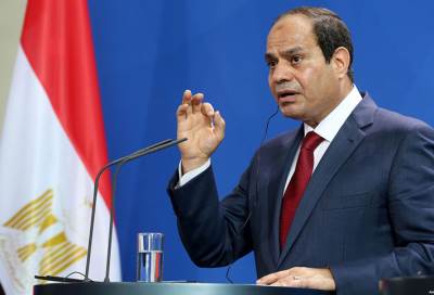 "السيسى" يوجه بمُلاحقة العناصر الإرهابية وتكثيف جهود تأمين حدود البلاد