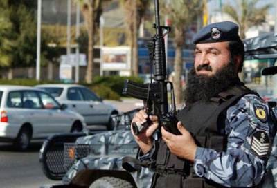 إيران ترسل 20 ألف شرطي إلى المنافذ الحدودية مع العراق