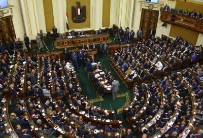 أستاذ علوم سياسية:5 مليار و660 مليون دولار فقط لصالح تأسيس"صندوق النقد الإفريقى"