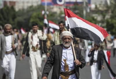 وصول شقيق علي عبد الله صالح محافظة مأرب الخاضعة للحكومة