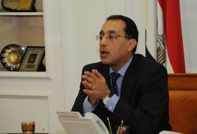 "الوزراء": 25 يناير .. أجازة بأجر للعاملين بالقطاعين العام والخاص