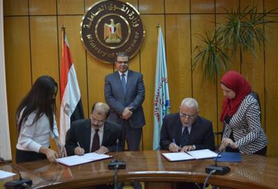 "القوى العاملة" توقع بروتوكول تمويل تدريب ذوي الإعاقة