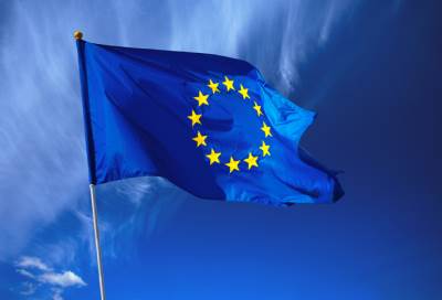 أوروبا تقرع طبول الحرب .. وتهدد واشنطن برد عالمي