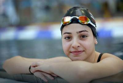 سبّاحة سورية معتقلة في اليونان بتهمة تهريب المهاجرين