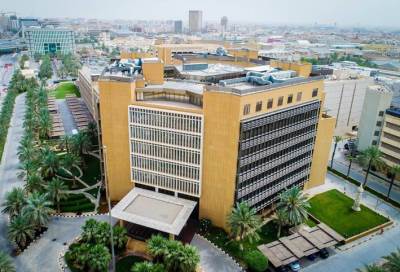 صفقات سعودية بخمسين مليار دولار 