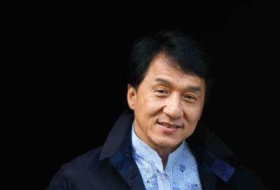 جاكي شان يكشف عن أسرار حياته: اقترفت أخطاء فادحة