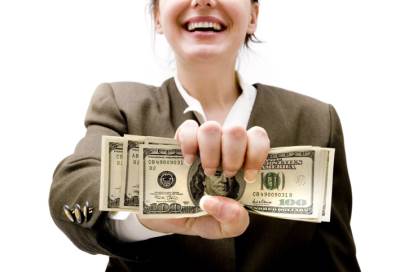 الدولار كسلاح .. كيف تتخلى روسيا عن العملة الأمريكية