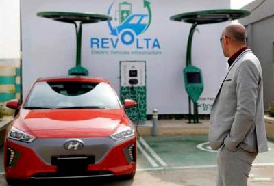 إقتصادية البرلمان توضح مشاكل السيارات الكهربائية في مصر