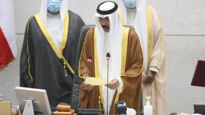 عمل وزيرا للدفاع وقت الغزو العراقي .. أمير الكويت الجديد بدأ مسيرته المهنية قبل نحو نصف قرن