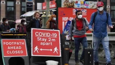 "الوضع يخرج عن السيطرة".. أوروبا تعاني في مواجهة كورونا