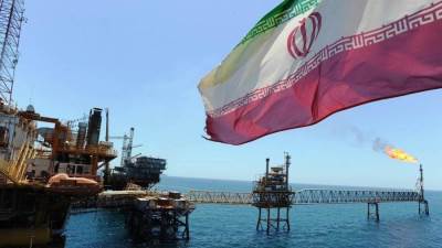 عقوبات أمريكية جديدة على كيانات ذات صلة بصناعة النفط في إيران
