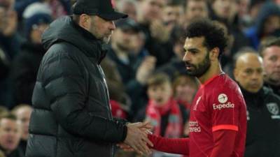 كلوب: صلاح يتعرض إلى الظلم.. ولا أعرف كيف يتحكم بأعصابه