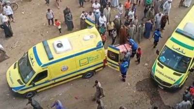  في موكب مهيب.. تشييع جثامين 74 مصريا من قرية واحدة قضوا بفيضانات ليبيا